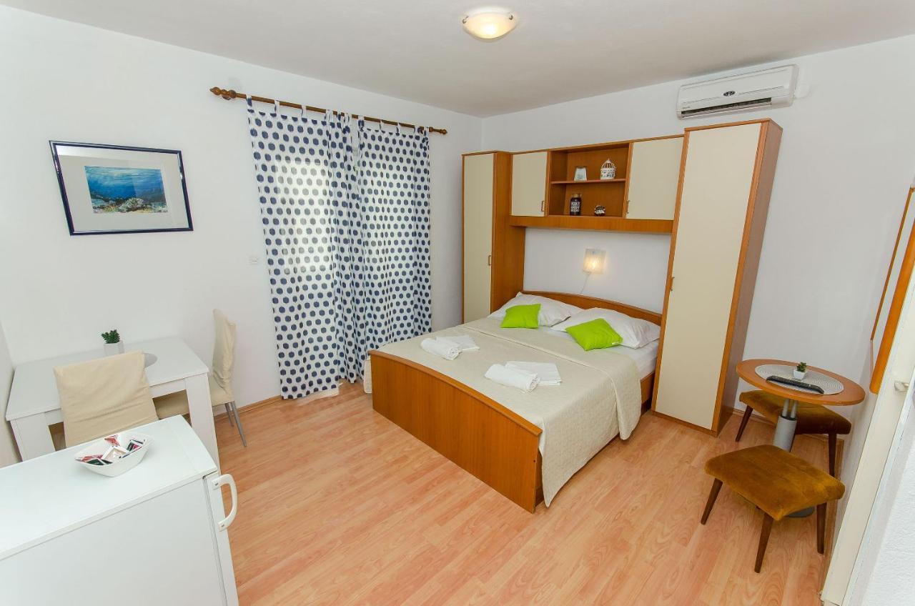 Apartments Katica Makarska Eksteriør bilde