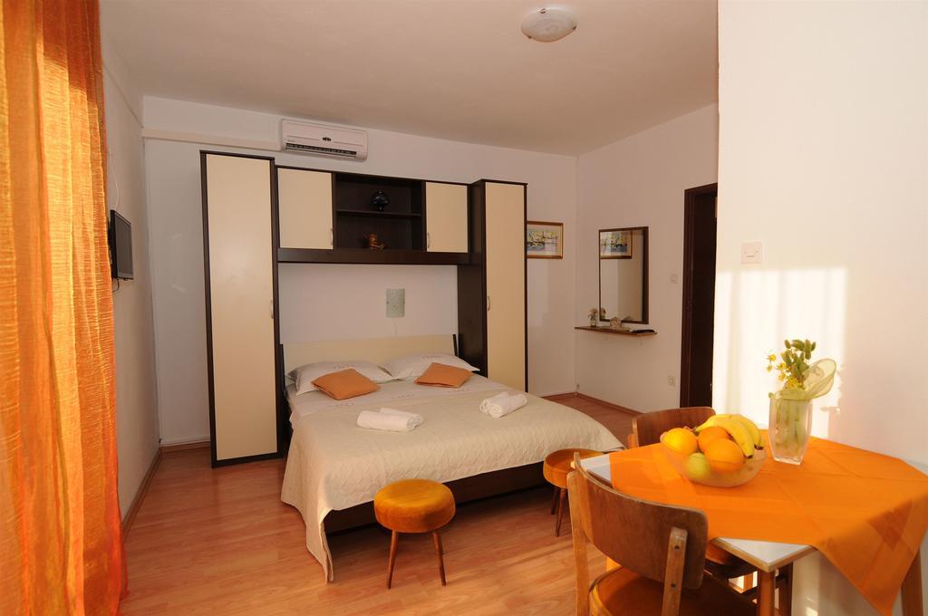 Apartments Katica Makarska Eksteriør bilde